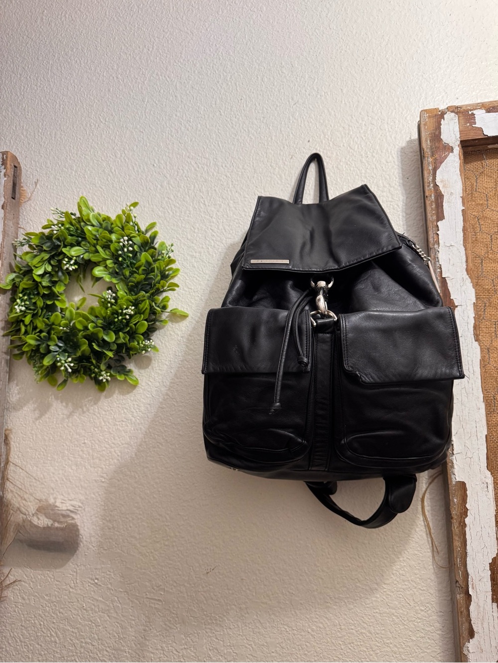 Vintage 1990’s/Y2K Perlina New York Black Leather Backpack Purse Drawstring